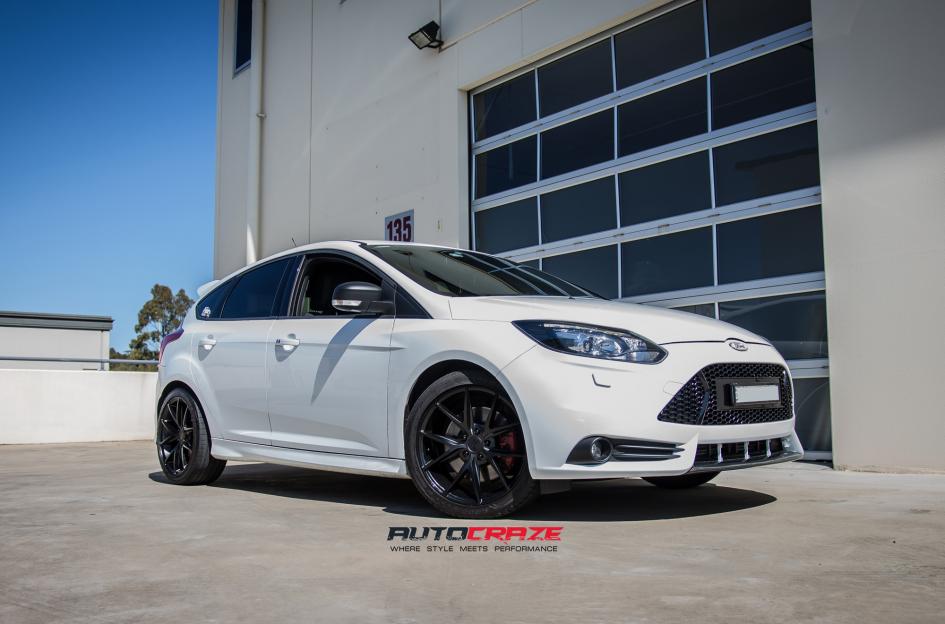 FORD FOCUS  5 STUD  MISANO MATTE BLACK